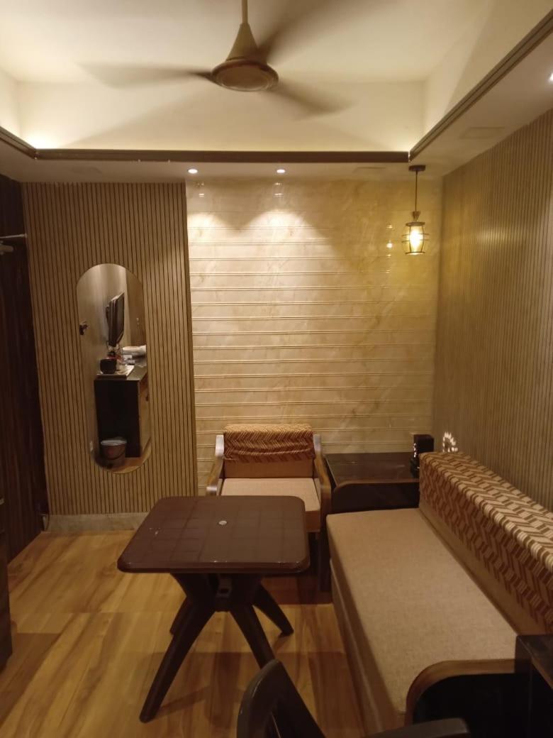Ostro Inn Studio Apartment Καλκούτα Εξωτερικό φωτογραφία